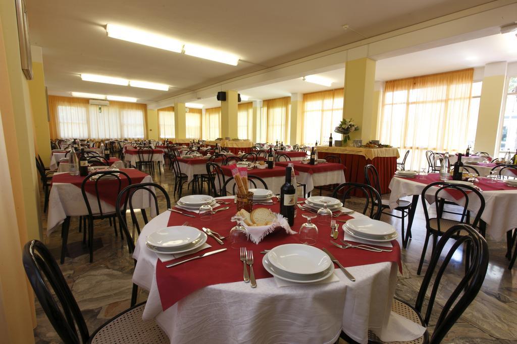 Hotel Vannini Rimini Eksteriør bilde